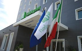 Holiday Inn Milan Nord Zara By Ihg